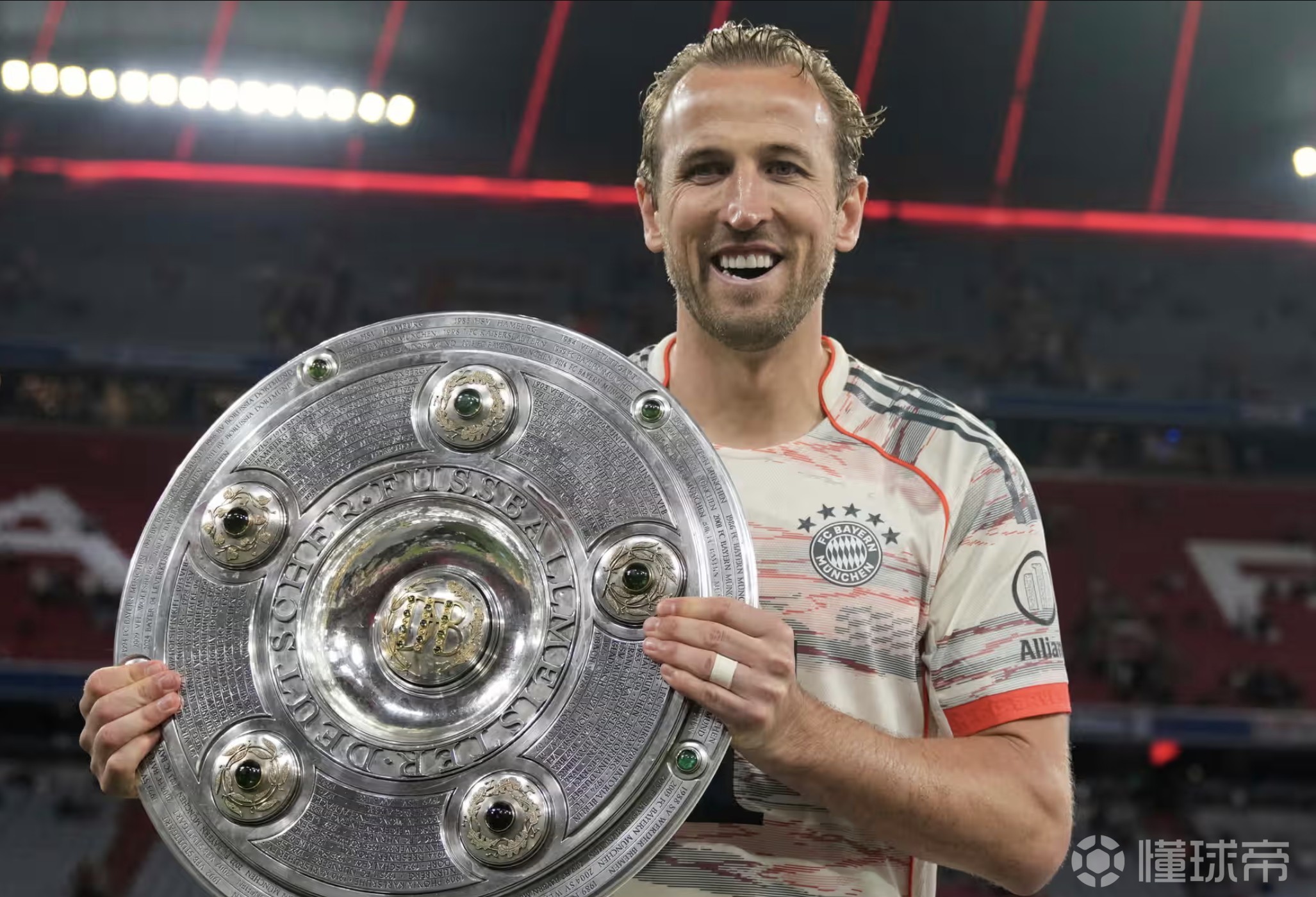 爱游戏体育-包含凯恩迎来三赛季出色发挥，澳大利亚队观众热烈欢呼！比赛高潮迭起的词条