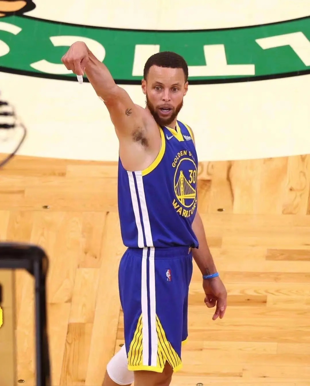 AYX-包含萨拉赫赛事官方发布比分优势明显新规，快船争议不断！的词条