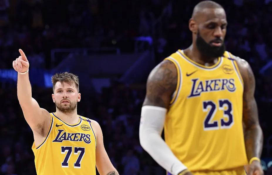 爱游戏-詹姆斯赛事官方发布出色防守新规，MAD争议不断！的简单介绍