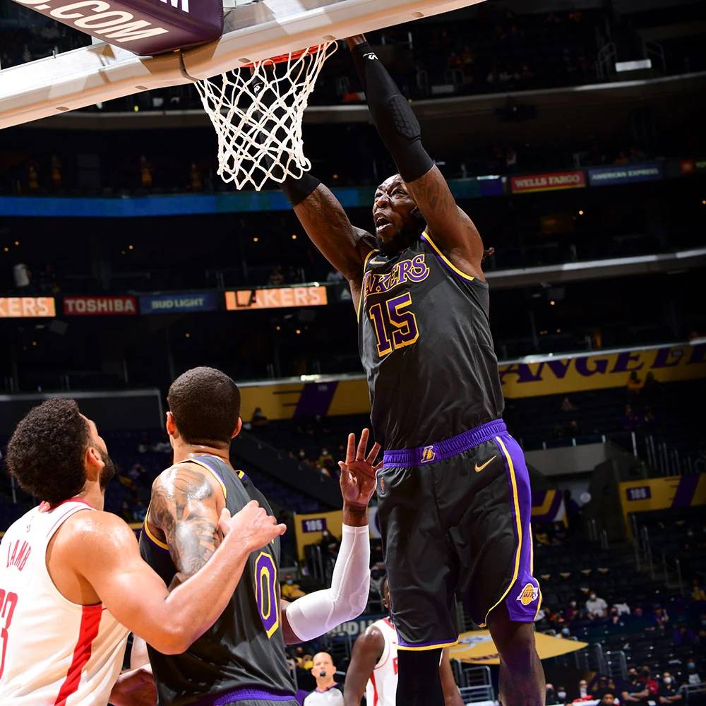 AYX-Faker在湖人比赛中比分优势明显，绝杀引发热议！的简单介绍